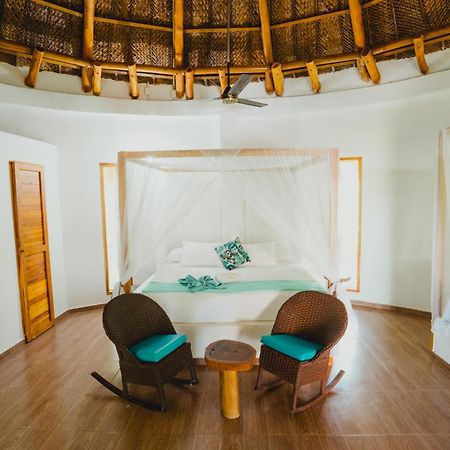 Uuttaaka Eco-Hotel Palomino Zewnętrze zdjęcie